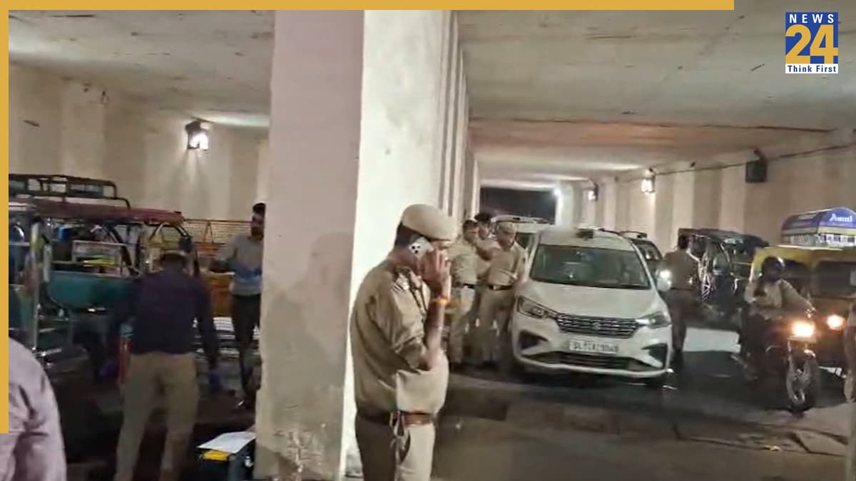 दिल्ली के कश्मीरी गेट इलाके में युवक की चाकू मारकर हत्या, दो अन्य लोग घायल