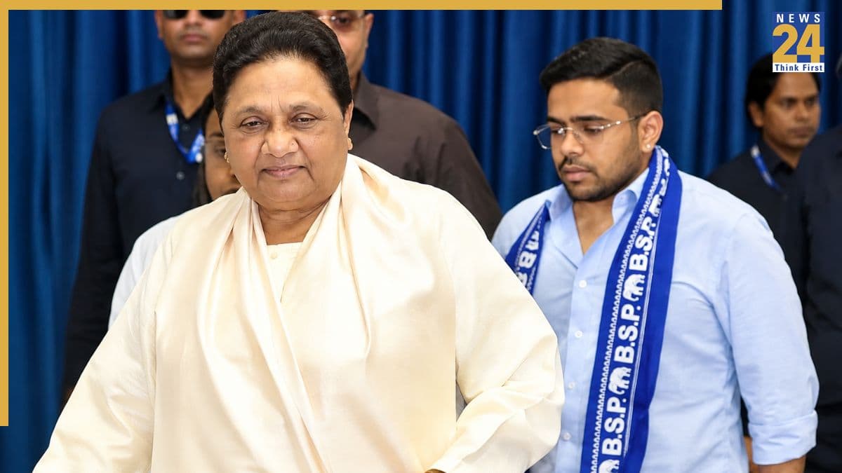 ईशान आनंद IN…आकाश आनंद OUT, मायावती ने छोटे भतीजे को क्यों दी BSP में अहम जिम्मेदारी?