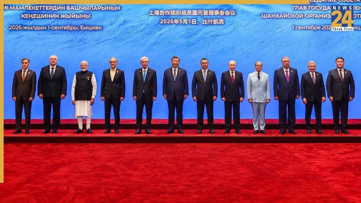 SCO समिट के मंच पर जब PM मोदी कर रहे थे शी जिनपिंग से बात, नजरें चुराते दिखे शहबाज शरीफ
