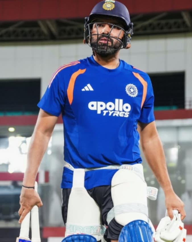 दूसरे नंबर पर हैं रोहित शर्मा