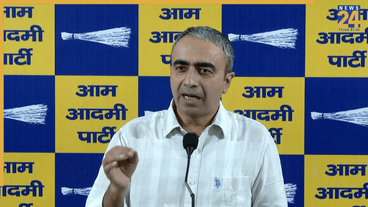 कुरुक्षेत्र में किसानों पर वाटर कैनन और आंसू गैस के इस्तेमाल पर AAP मीडिया प्रभारी अनुराग ढांडा का सरकार पर हमला