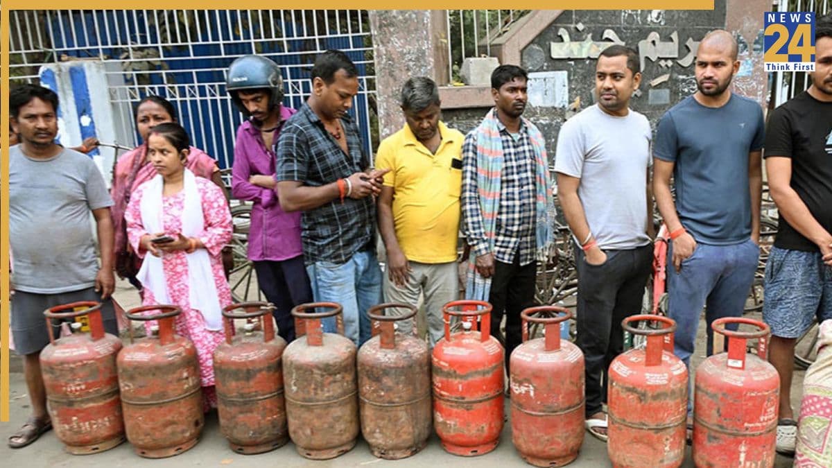 LPG Cylinder Price Drop: 600 रुपये तक सस्ते हुए एलपीजी सिलेंडर! जानें किन लोगों को मिलेगा इसका सीधा फायदा