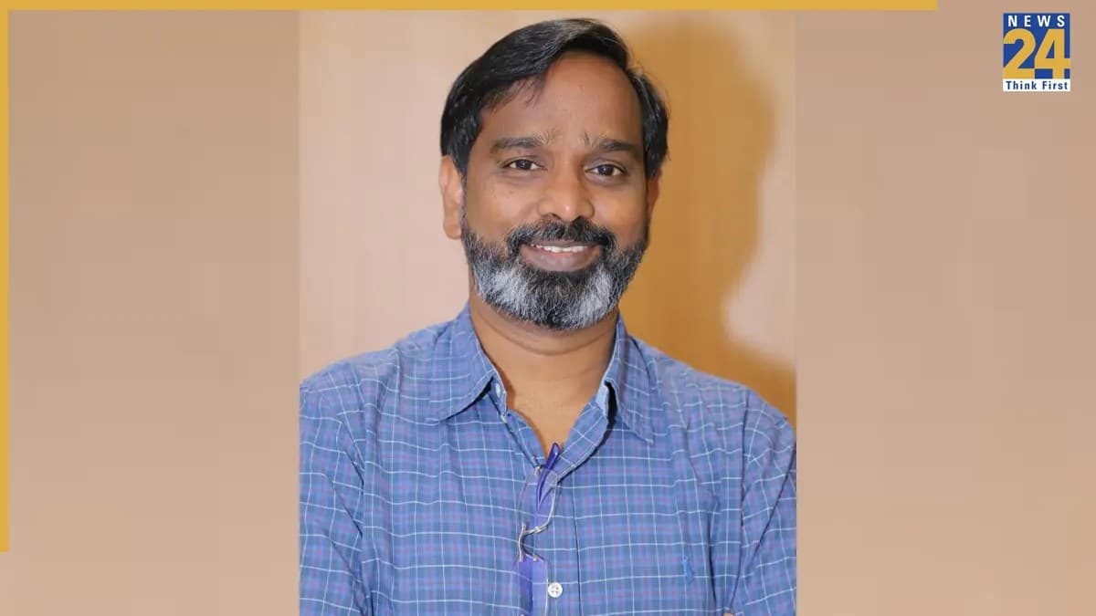 IIT बॉम्बे में छात्र के सुसाइड के बाद चर्चा में आए प्रोफेसर दुल्ला को छुट्टियों पर भेजा गया