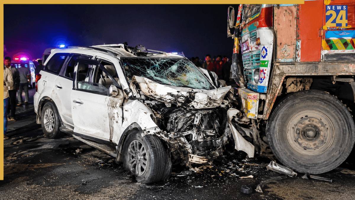 मौत बनकर दौड़ रहा था ट्रक! गोंदिया में SUV को मारी जोरदार टक्कर, 6 की मौत