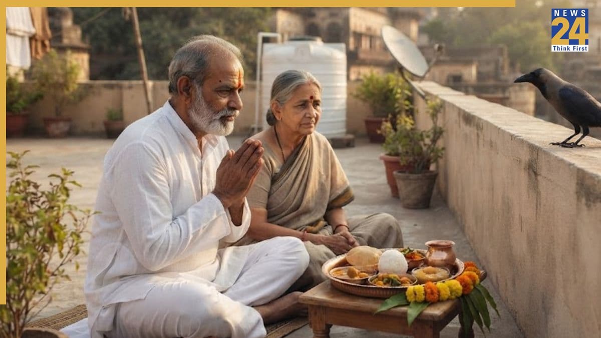 Pitru Paksha 2026: श्राद्ध का भोजन कराने के लिए कौवा ना मिले तो क्या करें? जानिए धार्मिक मान्यताएं