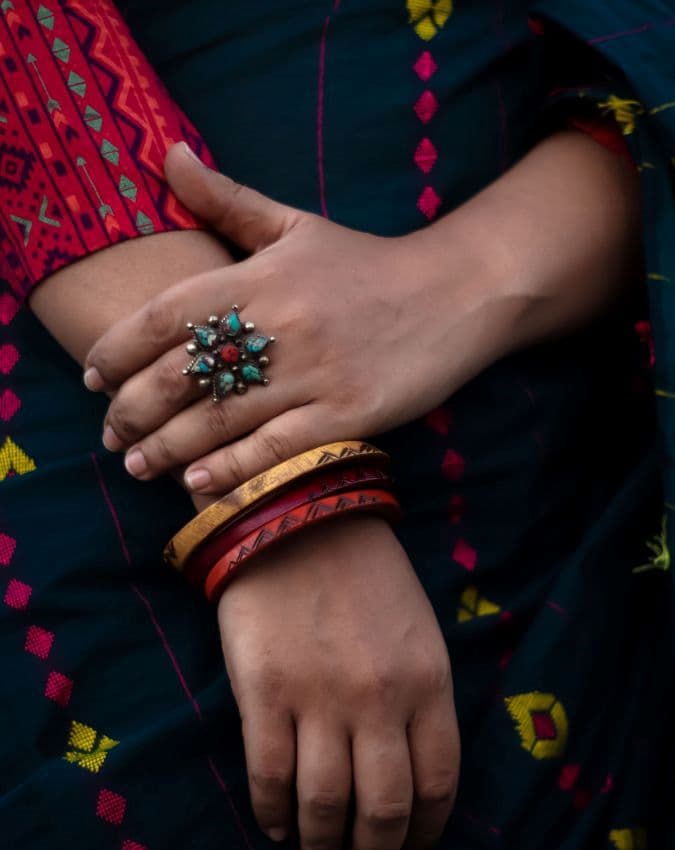 वुडेन बैंगल्स 