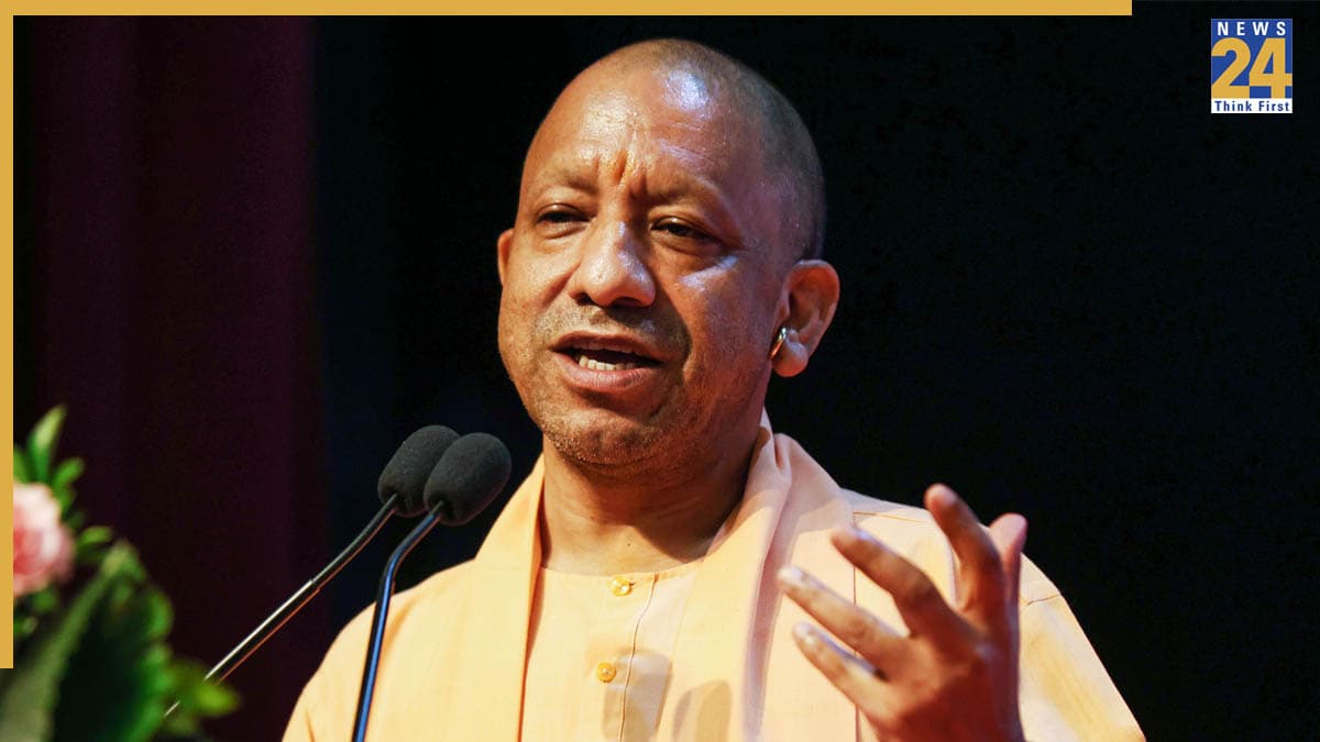 'संत रविदास नगर कहलाएगा भदोही', CM योगी का ऐलान, जानें नाम बदलने के पीछे की राजनीति