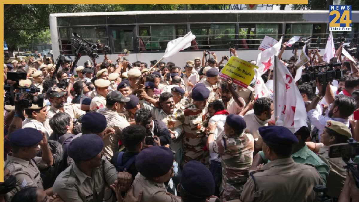 CEC ज्ञानेश कुमार के खिलाफ जंतर-मंतर प्रोटेस्ट को लेकर दिल्ली पुलिस ने दर्ज किए 3 केस