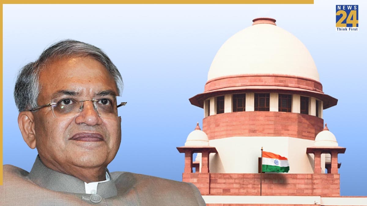 'कानून के अनुसार करें काम', CEC ज्ञानेश को हटाने की मांग सुप्रीम कोर्ट में खारिज, चुनाव आयोग को नोटिस जारी