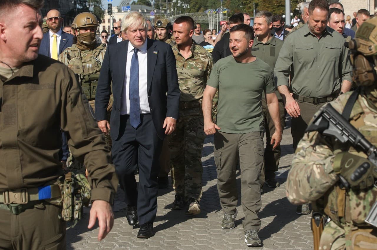 Ukraine-Russia war: रूस-यूक्रेन युद्ध के छह महीने पूरे, कीव में जेलेंस्की के साथ दिखे बोरिस जॉनसन