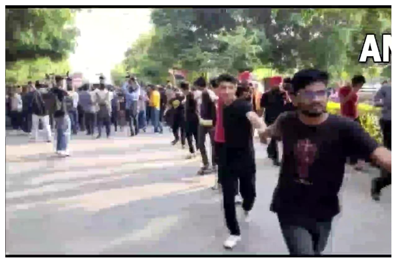 Chandigarh University:  वीडियो बनाने वाली छात्रा का बॉयफ्रेंड शिमला से गिरफ्तार, जानें उससे पुलिस ने क्या सवाल पूछे