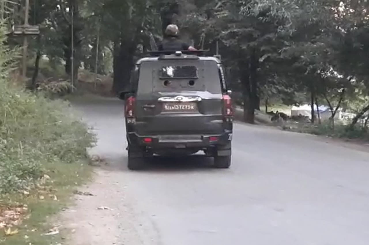 Anantnag Encounter: अनंतनाग में सेना का ताबड़तोड़ एक्शन जारी, मुठभेड़ में दो आतंकियों को मार गिराया