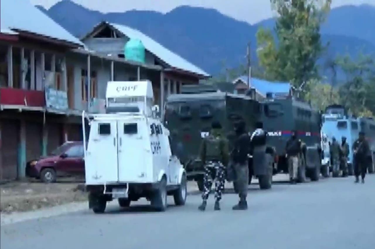 Anantnag Encounter: अनंतनाग एनकाउंटर में सुरक्षाबलों को मिली कामयाबी, मुठभेड़ में 2 आतंकियों को मार गिराया