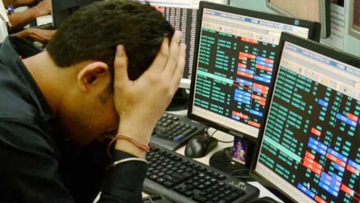 IndusInd Bank के इतिहास में सबसे बड़ी गिरावट, 1 दिन में 27% से ज्यादा टूटा शेयर, सेंसेक्स लाल निशान पर बंद