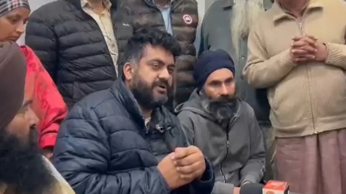 'जंजीर से बांधा गया, हथकड़ी लगाई गई', अमेरिका से लौटे शख्स ने सुनाई रोंगटे खड़े कर देने वाली कहानी