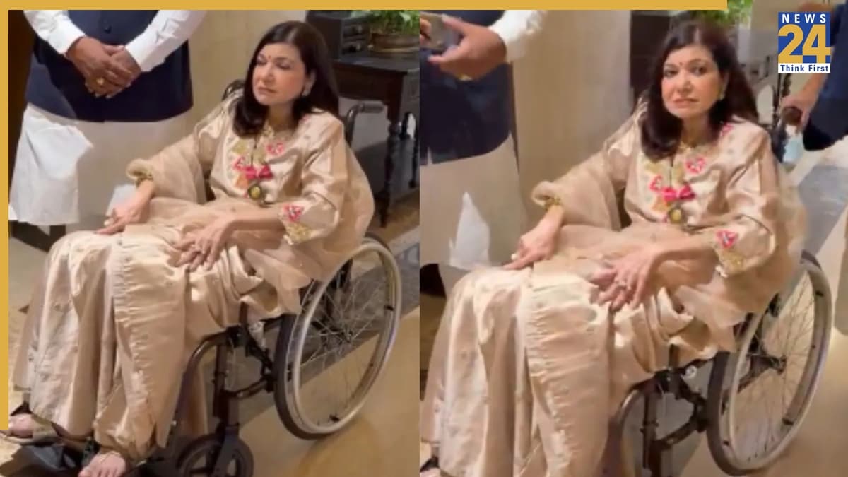 'प्लीज चिंता ना करें…', Alka Yagnik को व्हीलचेयर पर देख टेंशन में आए फैंस, सिंगर ने किया रिएक्ट
