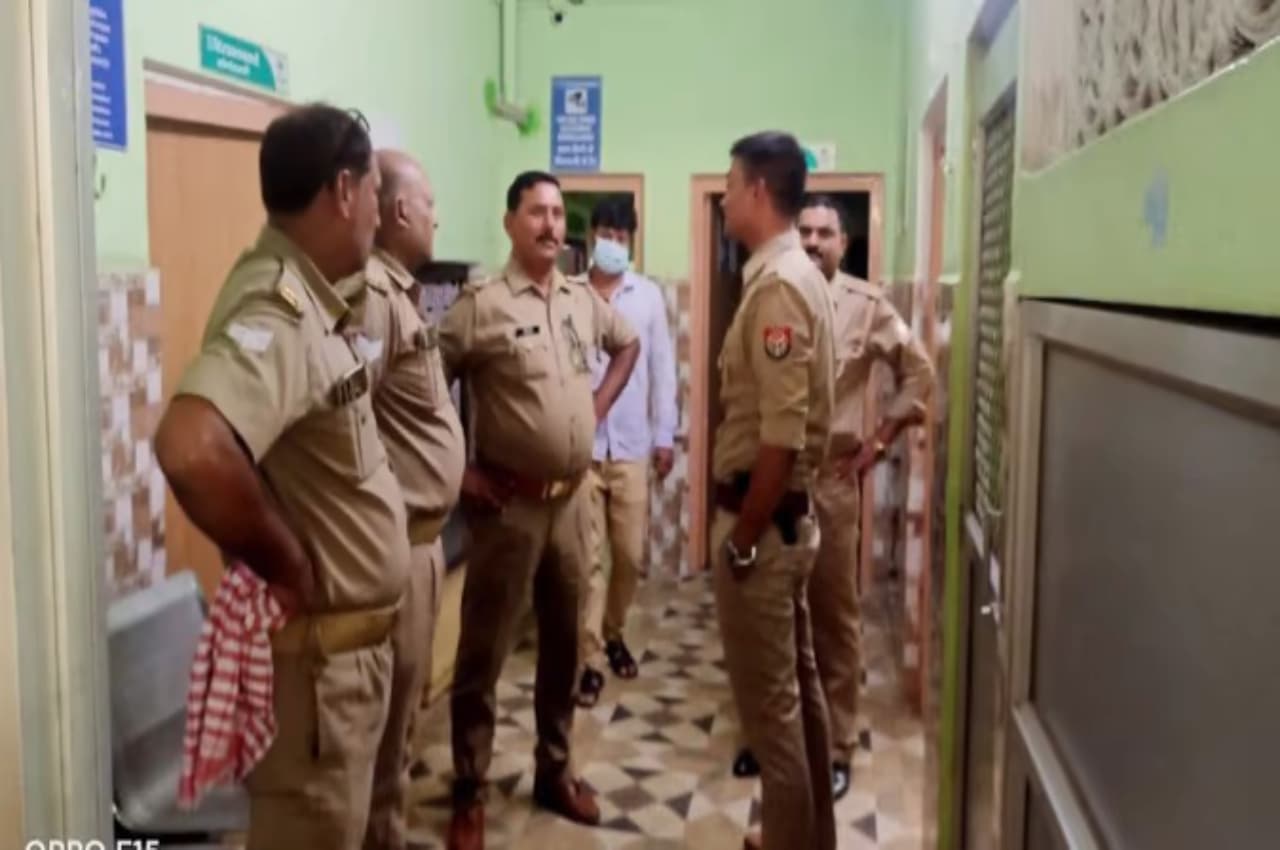 Mirzapur police investigation Mirzapur police investigation