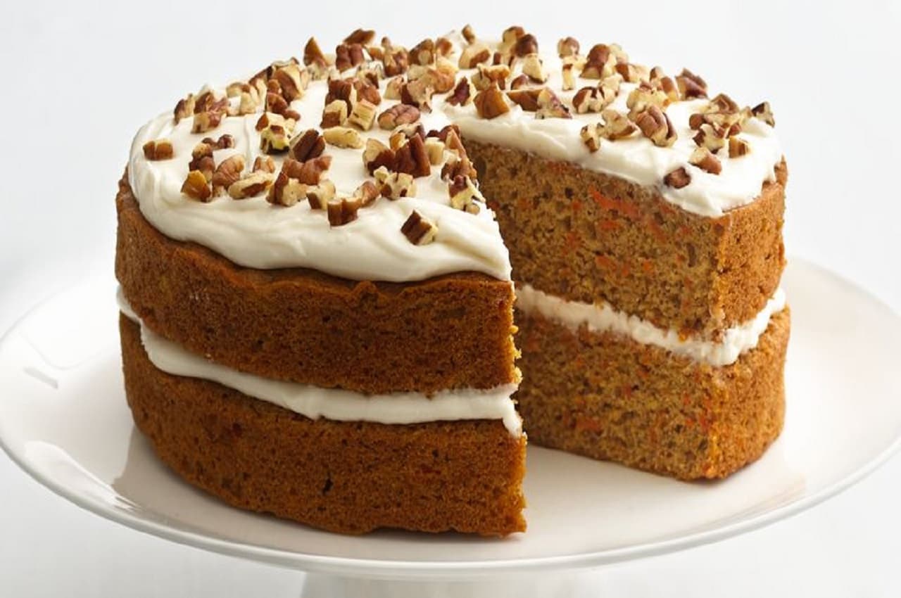 Sweet Potato Cake Recipe: बर्थ डे सेलिब्रेशन के लिए ट्राई करें डिफरेंट और यूनीक शकरकंद केक, जानें रेसिपी