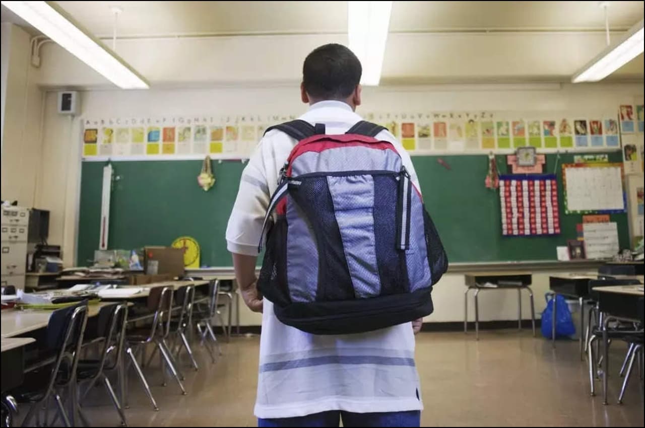 Karnataka government, schools bag weight guidelines, Karnataka news, VP Niranjanaradhya Committee Karnataka government, schools bag weight guidelines, Karnataka news, VP Niranjanaradhya Committee