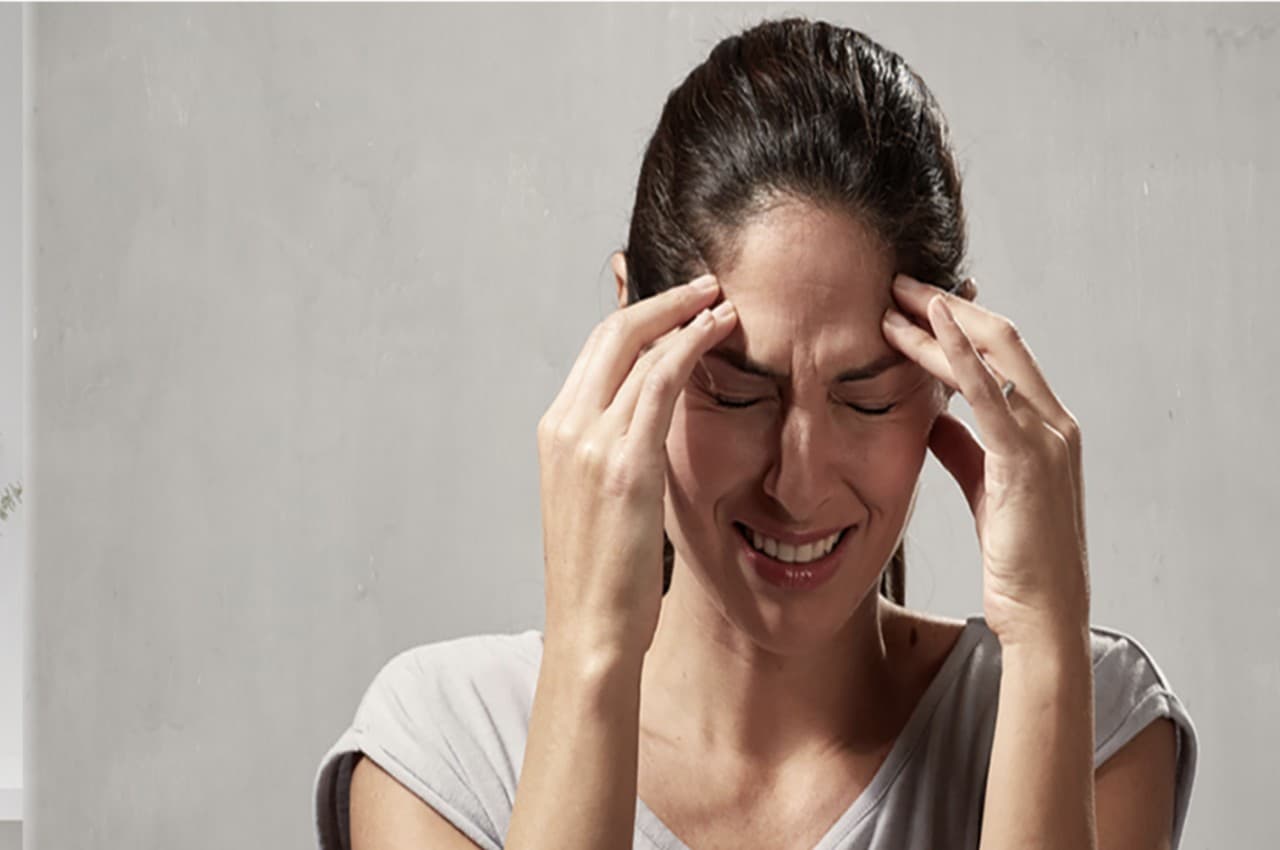 Vertigo Treatment: рдмрд╛рд░-рдмрд╛рд░ рдЪрдХреНрдХрд░ рдЖрдиреЗ рдХреЛ рднреВрд▓рдХрд░ рднреА рди рдХрд░реЗрдВ рдЗрдЧреНрдиреЛрд░, рд╣рд╛рд▓рдд рд╣реЛ рд╕рдХрддреА рд╣реИ рдЦрд░рд╛рдм, рдЬрд╛рдиреЗрдВ рдЗрд▓рд╛рдЬ