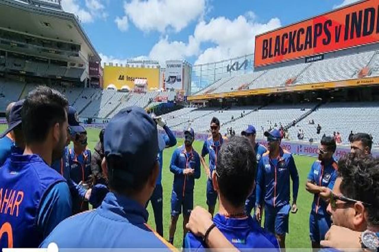 IND vs NZ 1st ODI: पहले वनडे मैच में भारतीय टीम कर रही बल्लेबाजी, इन दो धुरंधर खिलाड़ियों ने किया डेब्यू