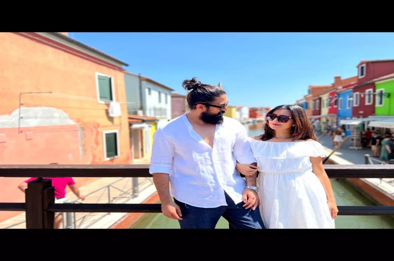 Yash and Radhika Pandit celebrate 6th wedding anniversary Yash and Radhika Pandit 6th wedding anniversary