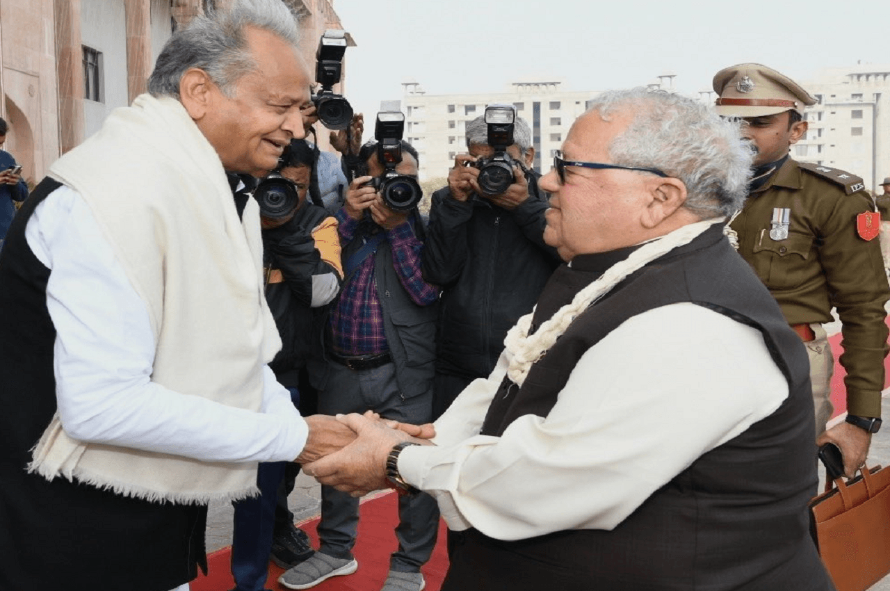 Rajasthan Assembly Budget Session 2023: पेपरलीक पर विपक्ष का हंगामा, अभिभाषण पूरा नहीं पढ़ पाए राज्यपाल