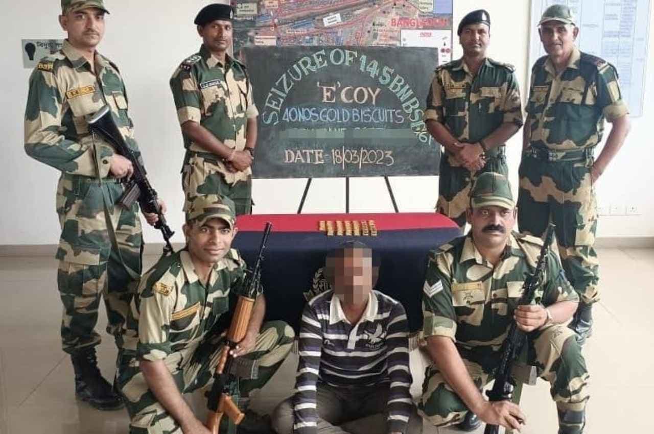 Kolkata News: рдмреАрдПрд╕рдПрдл рдХреЛ рдорд┐рд▓реА рдмреЬреА рд╕рдлрд▓рддрд╛, рднрд╛рд░рдд-рдмрд╛рдВрдЧреНрд▓рд╛рджреЗрд╢ рдмрд╛реЕрд░реНрдбрд░ рдкрд░ рдкрдХреЬрд╛ рддрд╕реНрдХрд░реА рдХрд╛ 2.78 рдХрд░реЛреЬ рдХрд╛ рд╕реЛрдирд╛