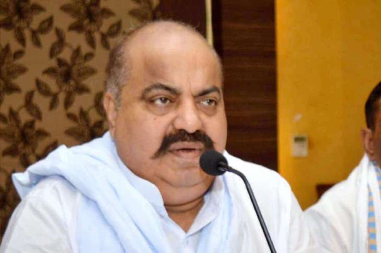 Umesh Pal Murder Case: अतीक अहमद के फरार शूटरों की 7 राज्यों में तलाश, शाइस्ता को लेकर भी हुआ ये बड़ा खुलासा