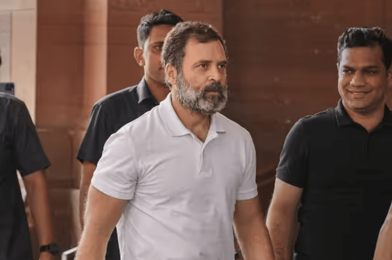 Modi Surname Remark: मानहानि मामले में राहुल गांधी को सूरत सेशंस कोर्ट से राहत नहीं, सजा पर रोक वाली याचिका खारिज