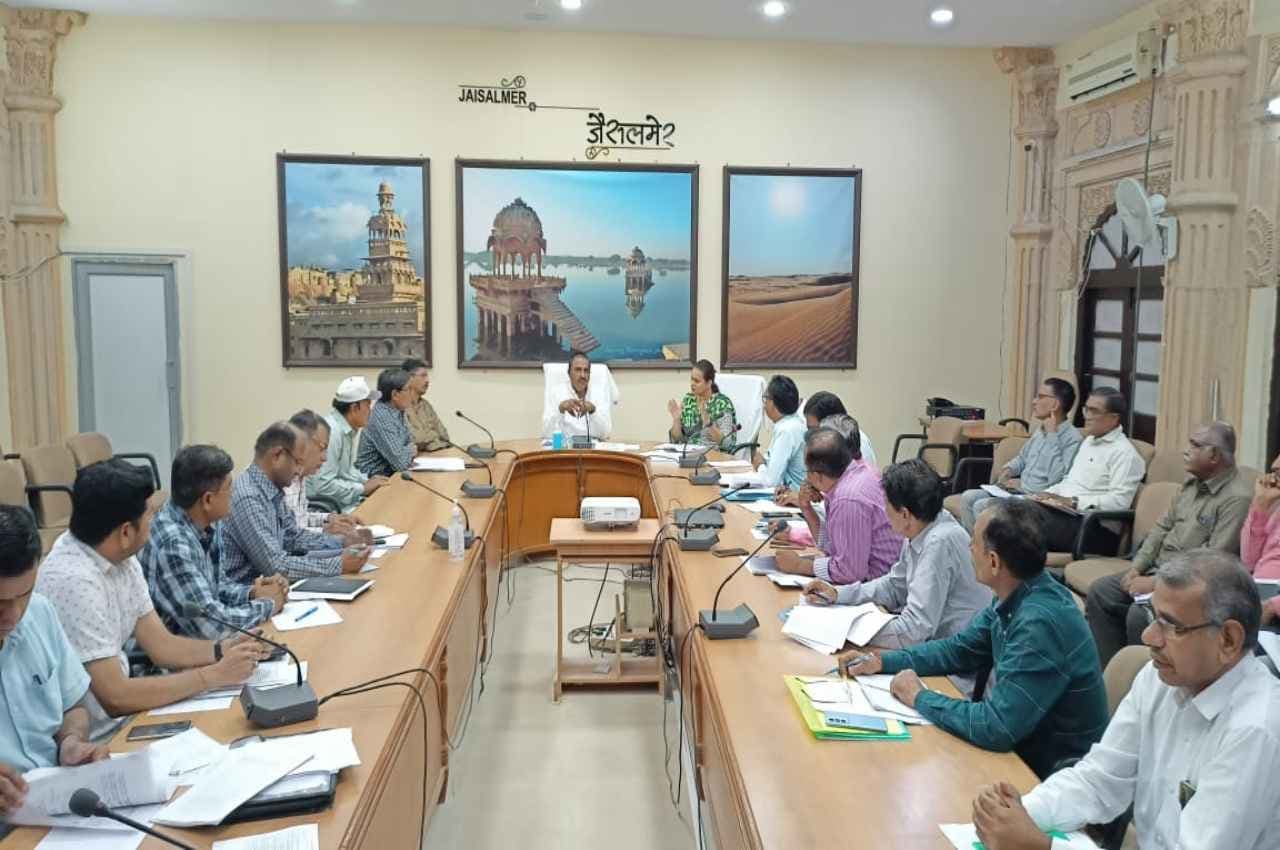 Jaisalmer News: अल्पसंख्यक मंत्री शाले मोहम्मद ने ली समीक्षा बैठक, अधिकारियों को दिए माॅनिटरिंग के निर्देश