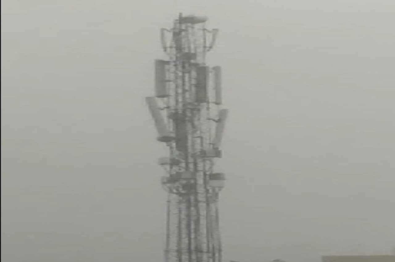 Rajasthan News: राजस्थान के नागौर में तूफान का कहर, मोबाइल टावर गिरा