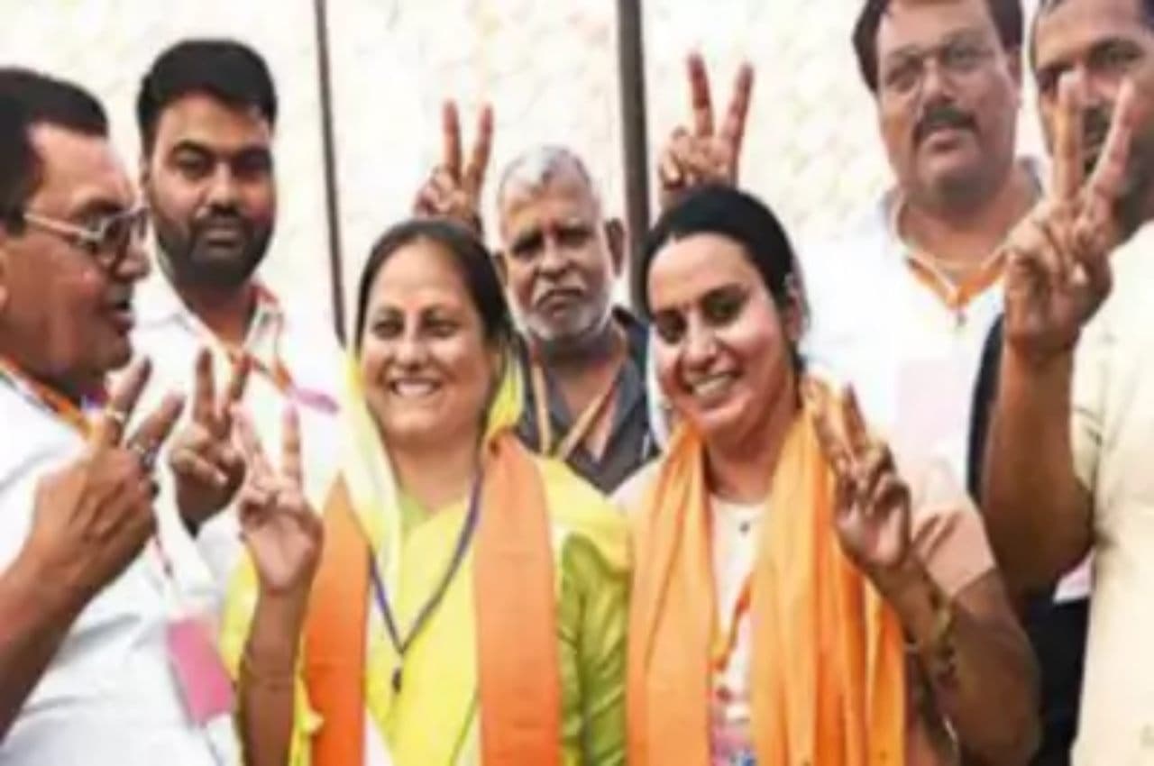 UP Nikay Chunav 2023: नोएडा में दादरी नगर पालिका अध्यक्ष की सीट पर तीसरी बार भाजपा की गीता शर्मा का कब्जा