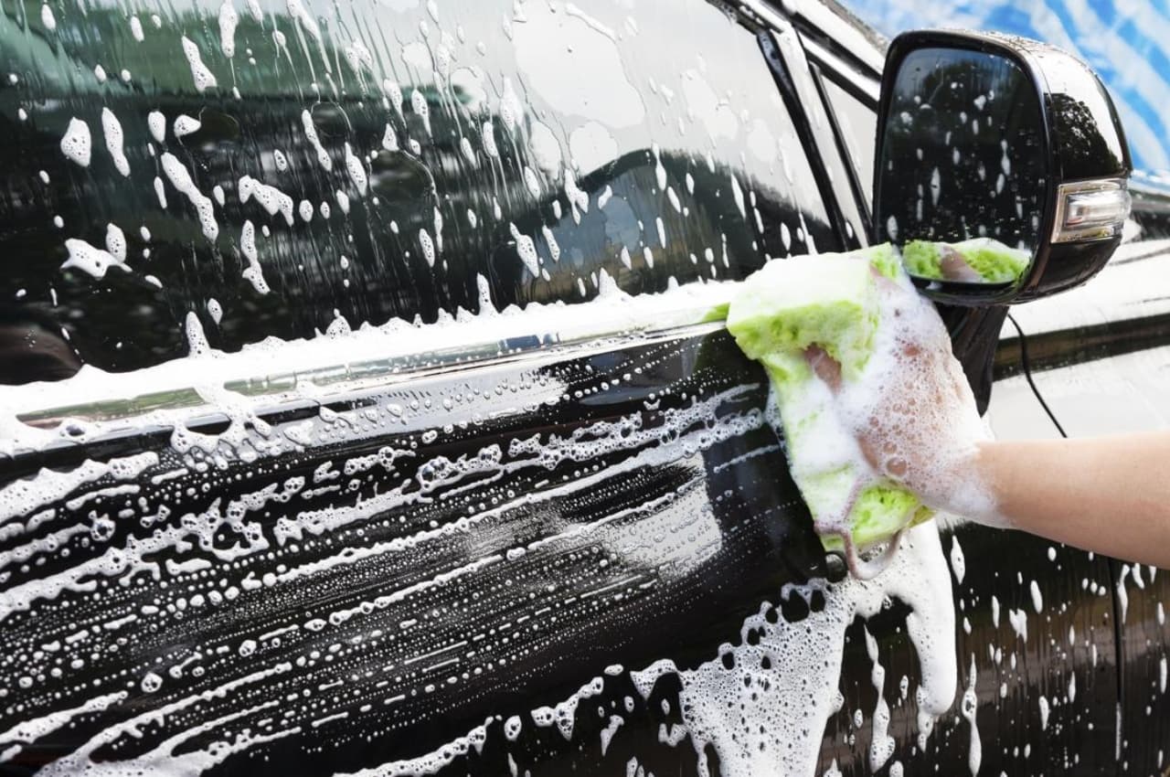 file photo how to wash car at home, car wash at home