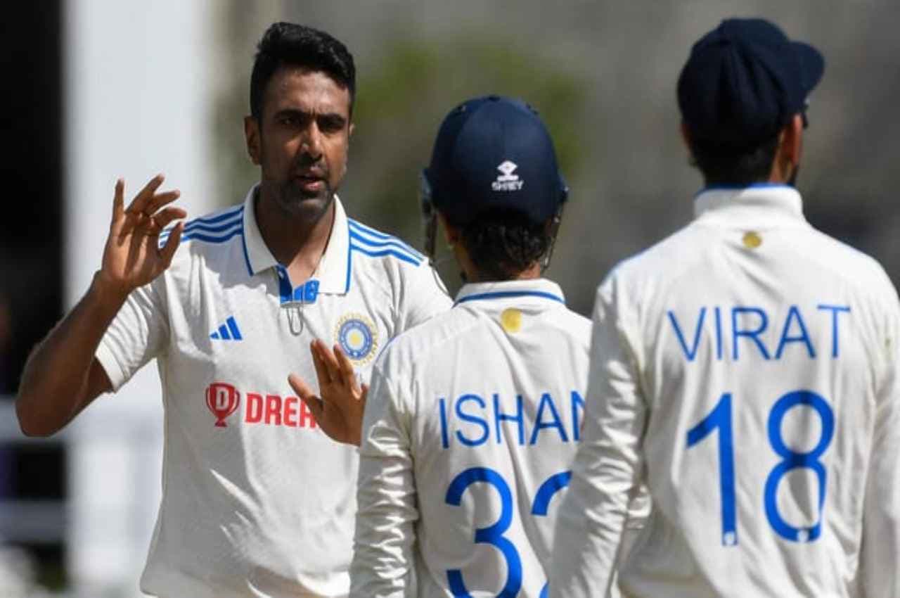 IND vs WI: 'ये है अश्विन अन्ना का जादू' ड्रीम बॉल से वेस्टइंडीज के कप्तान को किया क्लीन बोल्ड, देखें वीडियो
