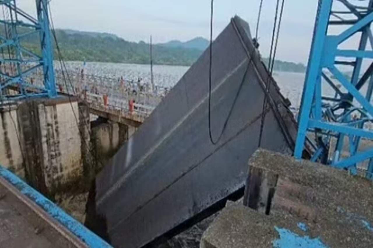 UP Uttarakhand Flood Alert: हरिद्वार में बैराज का गेट टूटा, उत्तराखंड के साथ यूपी के इन जिलों में बाढ़ का खतरा