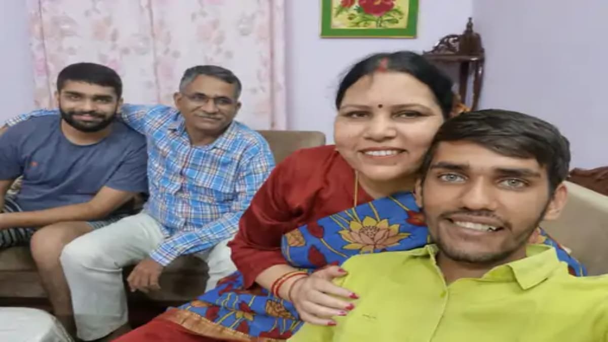 KBC की हॉट सीट पर पहुंचा MBBS स्टूडेंट, मां की आंखें छलकीं, बोली- 'शहंशाह' के सामने बैठेगा मेरा बेटा Rajasthan news, Ajmer news, Hindi news, Motivational news