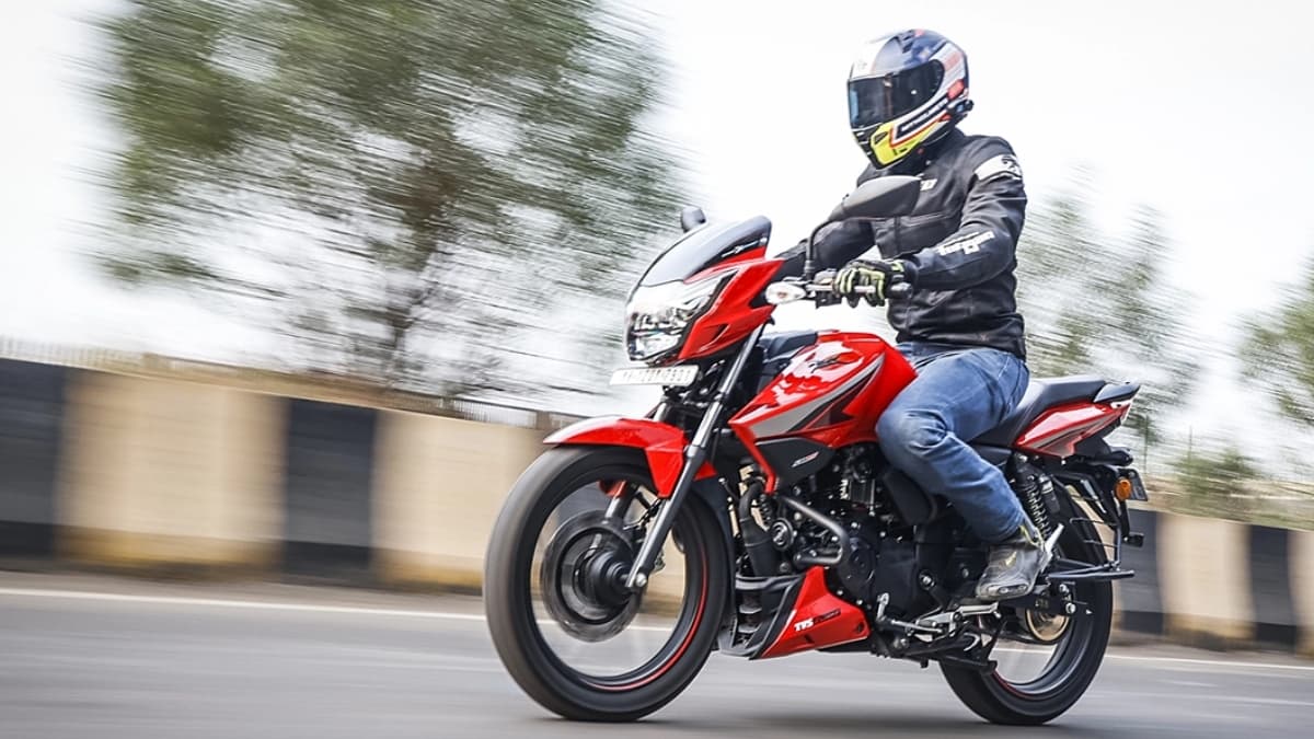 TVS की स्टाइलिश बाइक 5 सेकंड में पकड़ती है स्पीड, 47 kmpl की माइलेज