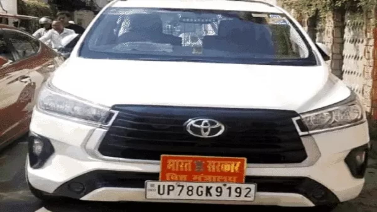 उत्तर प्रदेश में मयूर ग्रुप के ठिकानों पर इनकम टैक्स की छापेमारी, सुबह 6 बजे से चल रही चैकिंग