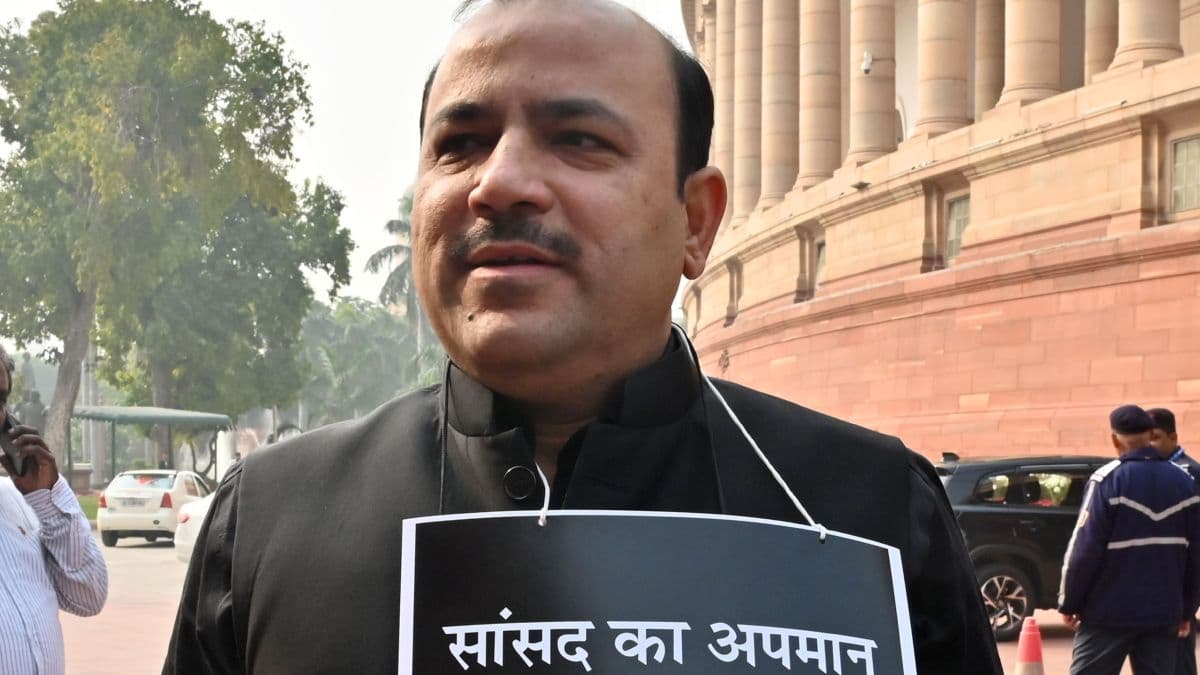 BSP ने सांसद दानिश अली को किया सस्पेंड, पार्टी विरोधी गतिविधियों में शामिल होने का आरोप