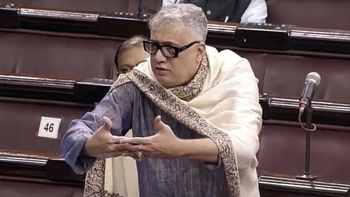 TMC सांसद डेरेक ओ ब्रायन राज्यसभा से पूरे सत्र के लिए सस्पेंड