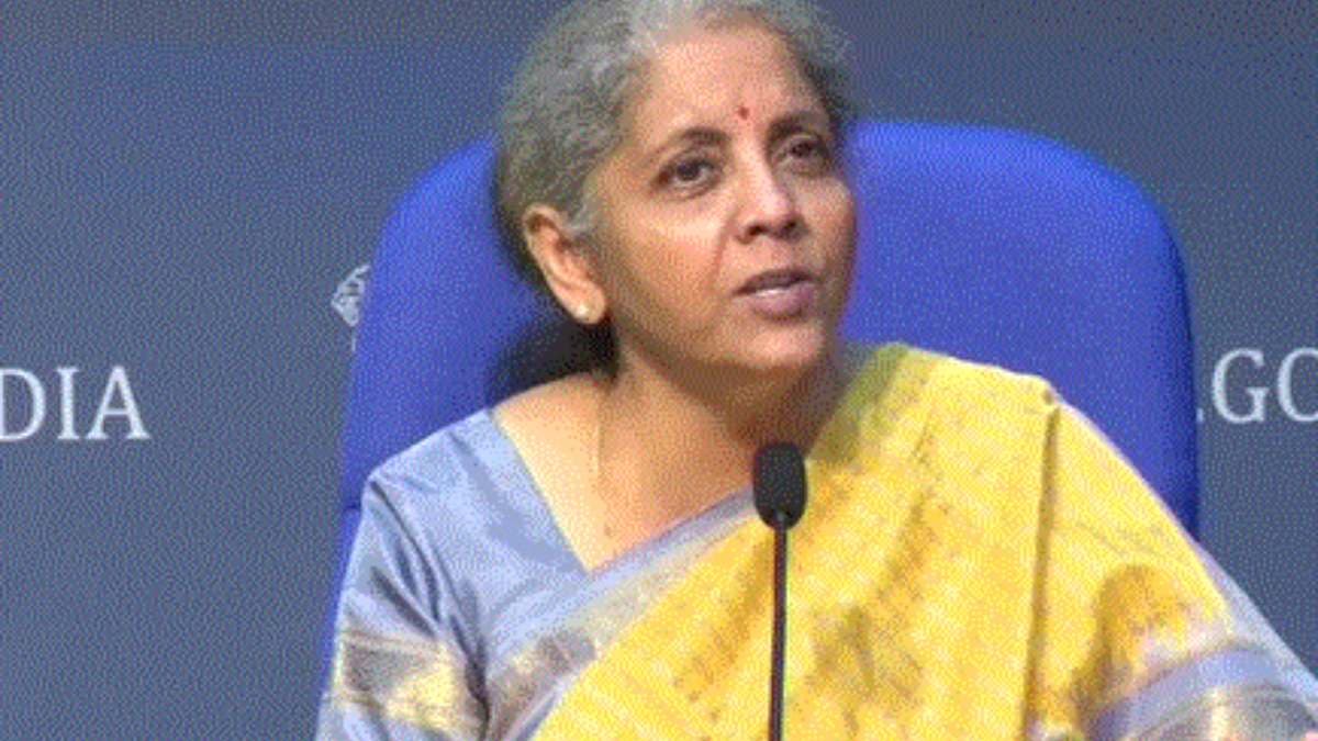 Budget 2024: एक करोड़ टैक्सपेयर्स के लिए खुशखबरी, टैक्स स्लैब में बदलाव नहीं होने पर भी कैसे होगा फायदा?