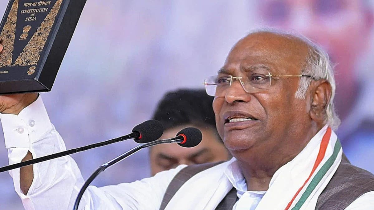 विपक्ष के खिलाफ रची जा रही साजिश? चुनावी नियमों में बदलाव पर मल्लिकार्जुन खड़गे ने तोड़ी चुप्पी