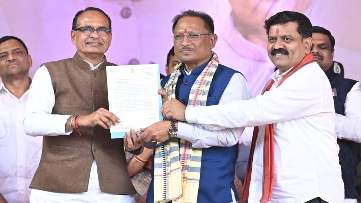 केंद्रीय मंत्री शिवराज की छत्तीसगढ़ में 3 लाख नए आवास बनाने की घोषणा; बोले- तस्वीर और तकदीर दोनों बदलेंगे