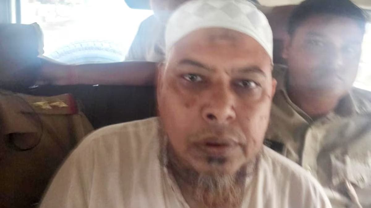 Agra Conversion Case: सोशल मीडिया पर लड़कियां फंसाते..., सरगना अब्दुल रहमान ने बताया धर्मांतरण का पूरा प्रोसेस