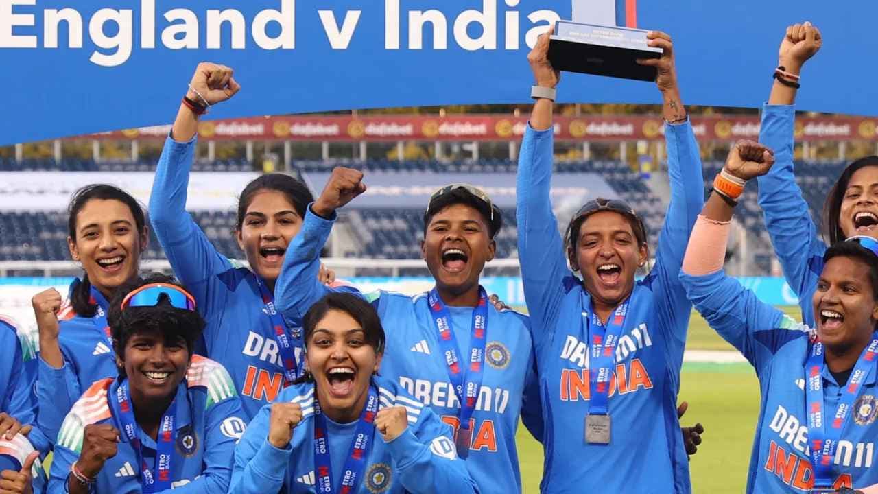 IND W vs ENG W: टी20 के बाद वनडे सीरीज भी जीती टीम इंडिया, हरमनप्रीत कौर के बाद क्रांति गौड़ भी चमकी