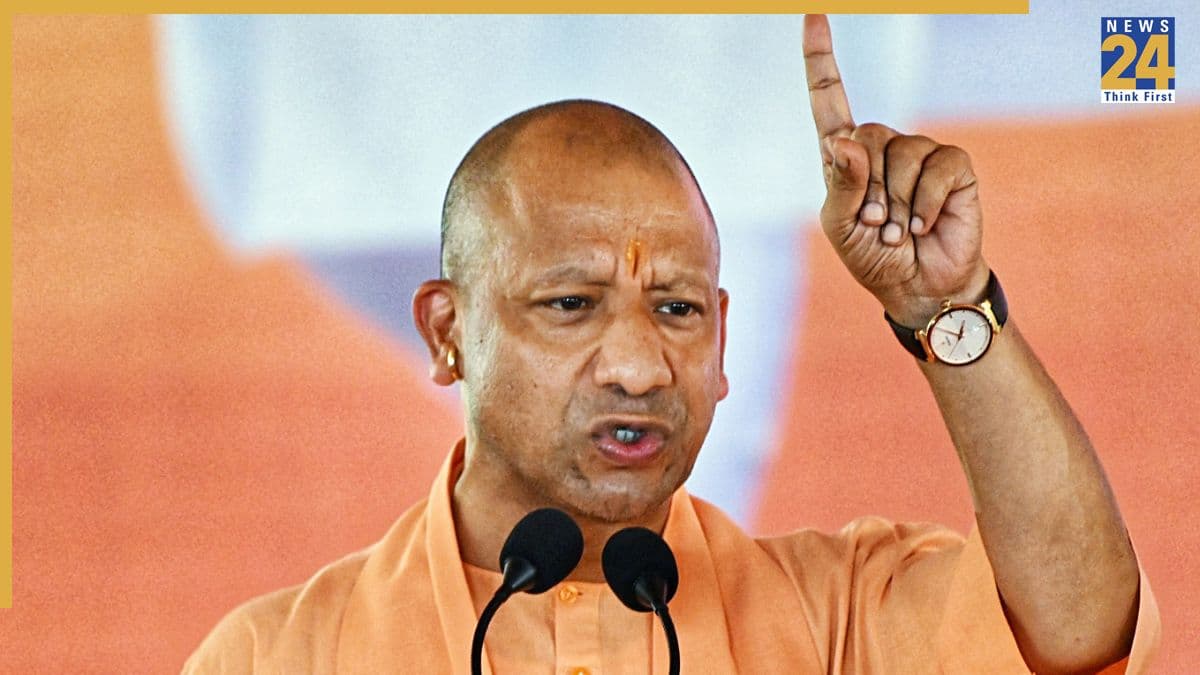 UP में योगी सरकार का बड़ा फैसला, कार्यकाल खत्म होने पर जिला पंचायत अध्यक्ष ही बने प्रशासक; जारी हुआ आदेश