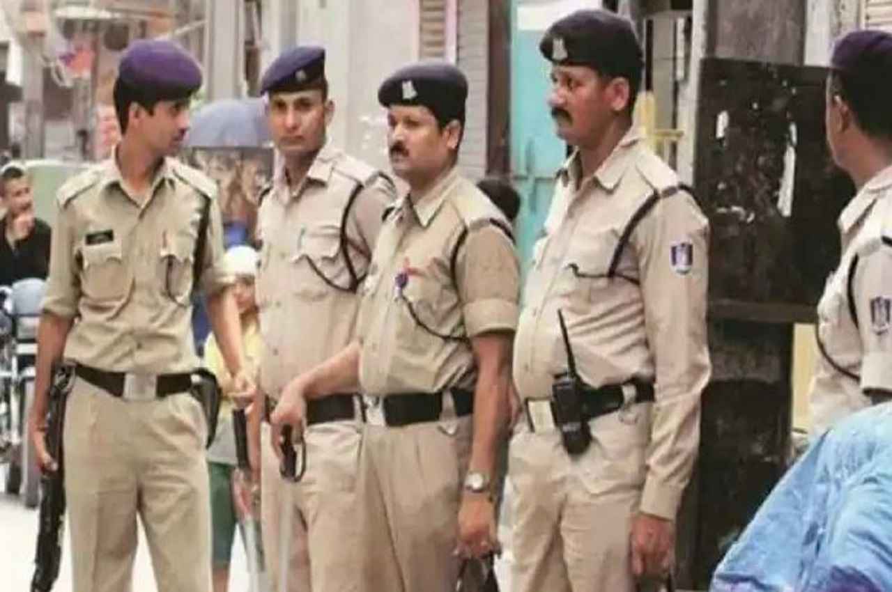 SSC Delhi Police Recruitment 2022: दिल्ली पुलिस में 2261 पदों पर आवेदन की आखिरी तारीख आज, ऐसे करें अप्लाई