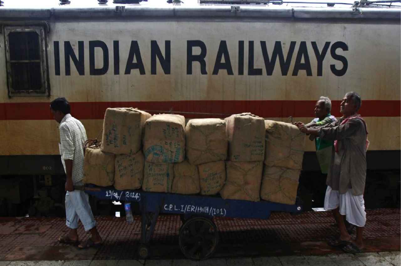 Indian Railway New Scheme: भारतीय रेलवे ने 'अमृत भारत' योजना लॉन्च की, यात्रियों को होगा ये फायदा