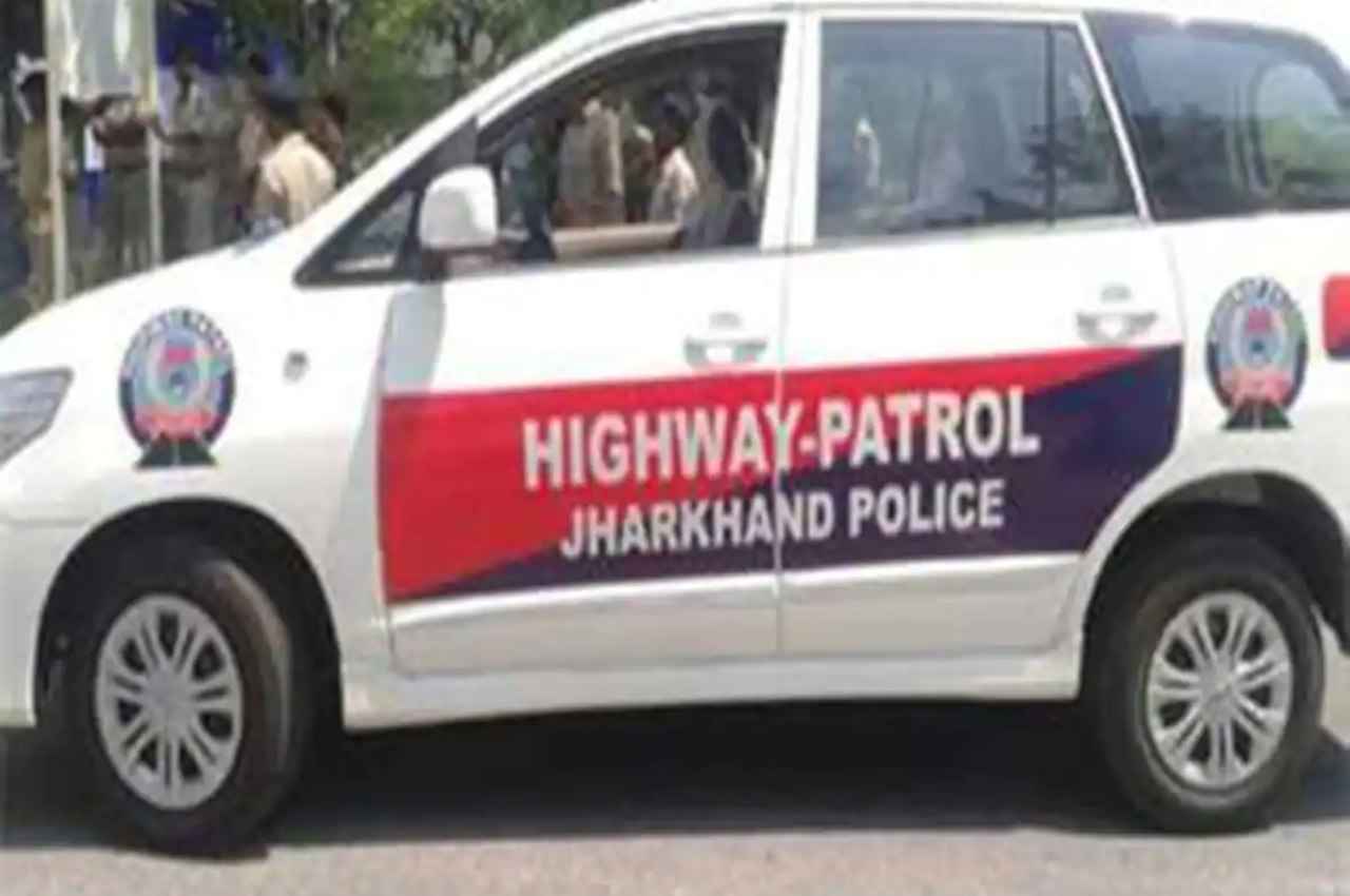 झारखंड के तीन विधायकों को पुलिस ने हिरासत में लिया, गाड़ी से बेहिसाब नकदी बरामद